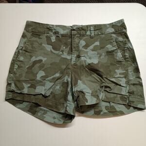 Old Navy Women Everyday Mid Rise Camo Shorts